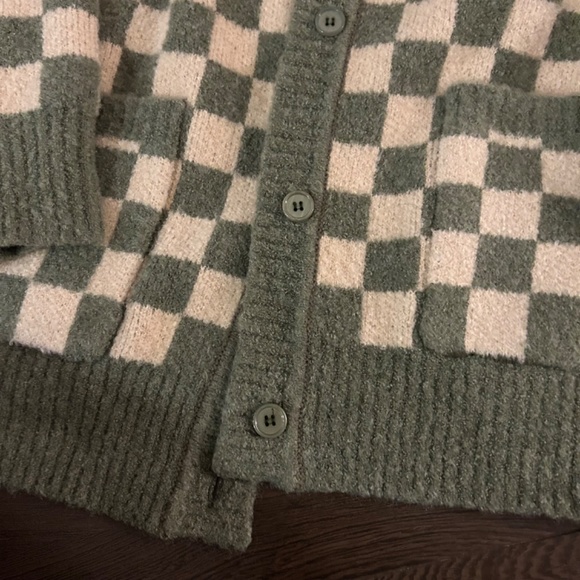 Like new green cardigan - Picture 6 of 9